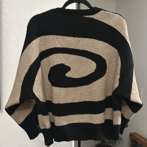 ONE TEASPOON BLACK SWIRL VORTEX JUMPER SWEATER Black &Tan with Thumb holes Sz XL - Picture 9 of 14